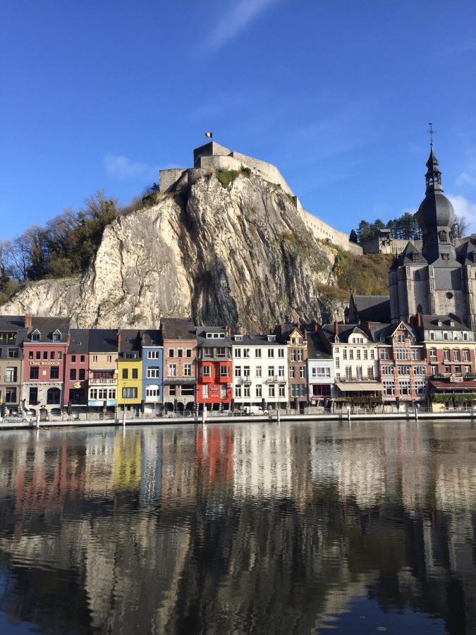 Les Voisins De Mr Sax Hotel Dinant Eksteriør billede